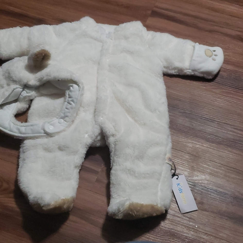 Kidsform. Baby romper/snow suit size 3-6 mos